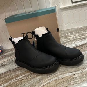NWT TOMS Boots Alpargata Mallow Chelsea Size 8 / 8.5